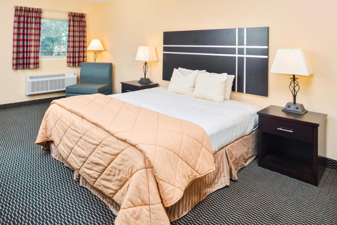 Soudersburg Inn & Suites Lancaster Ronks Luaran gambar
