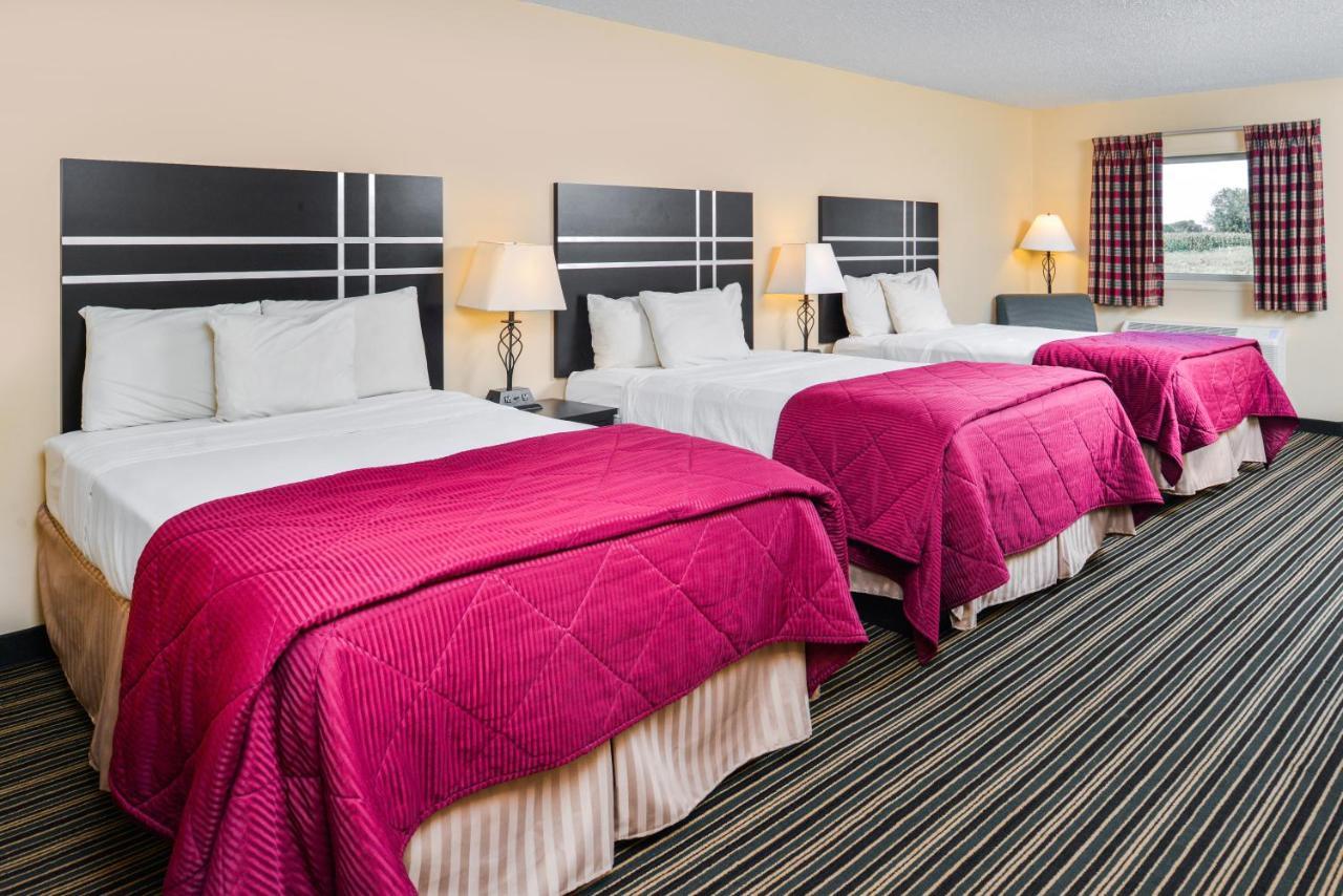 Soudersburg Inn & Suites Lancaster Ronks Luaran gambar