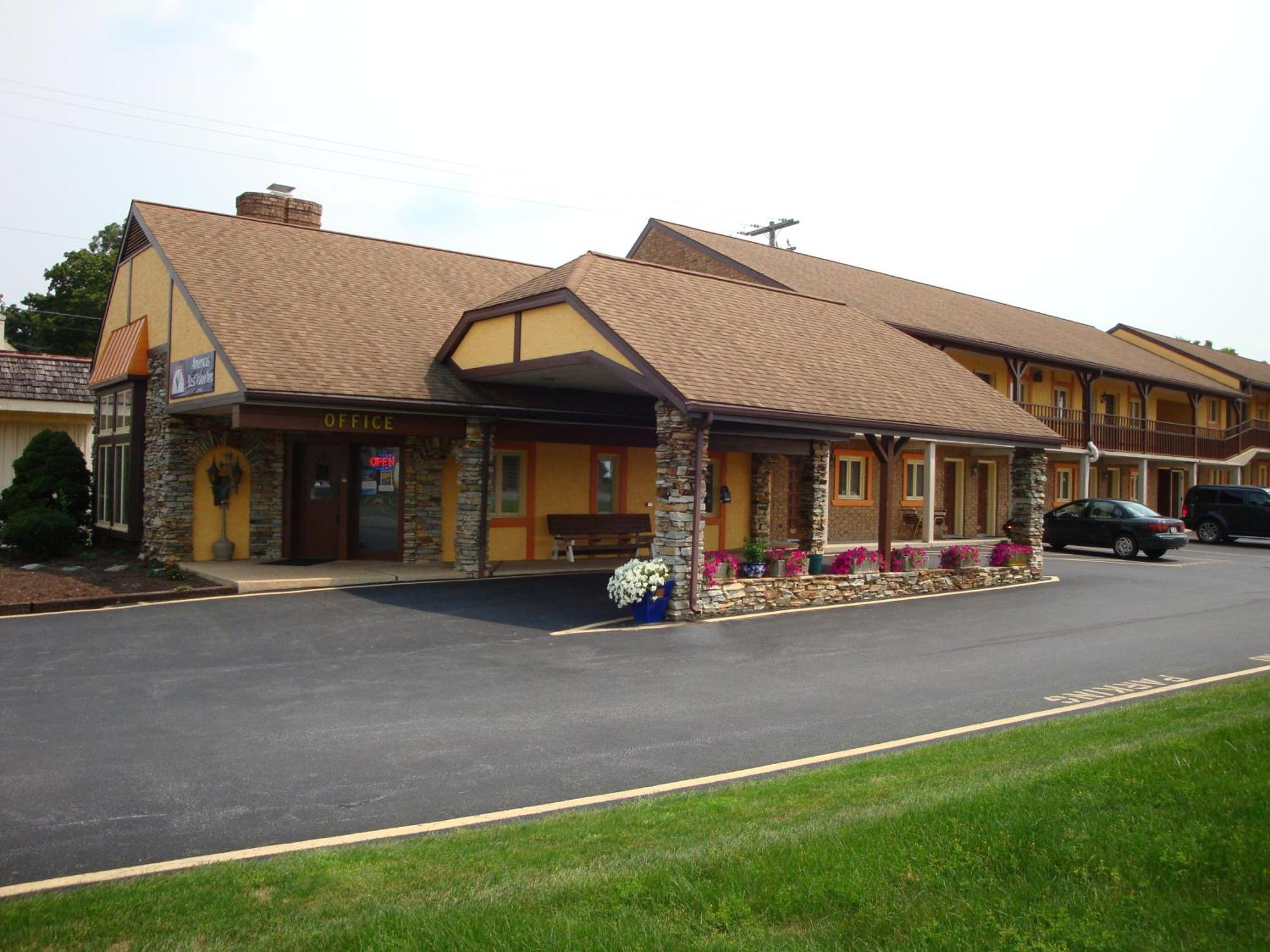 Soudersburg Inn & Suites Lancaster Ronks Luaran gambar