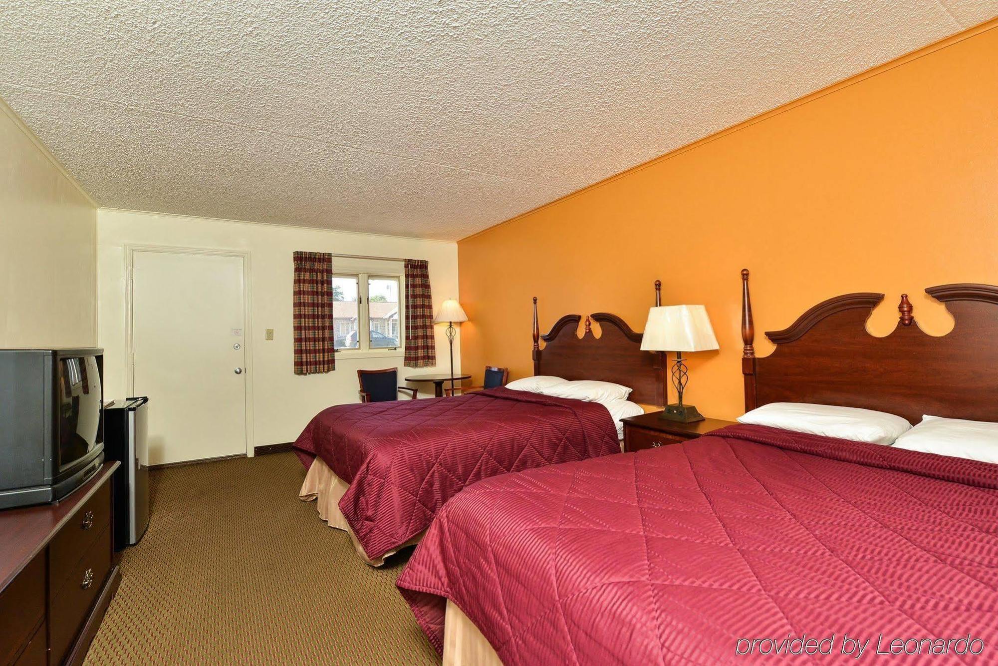 Soudersburg Inn & Suites Lancaster Ronks Luaran gambar