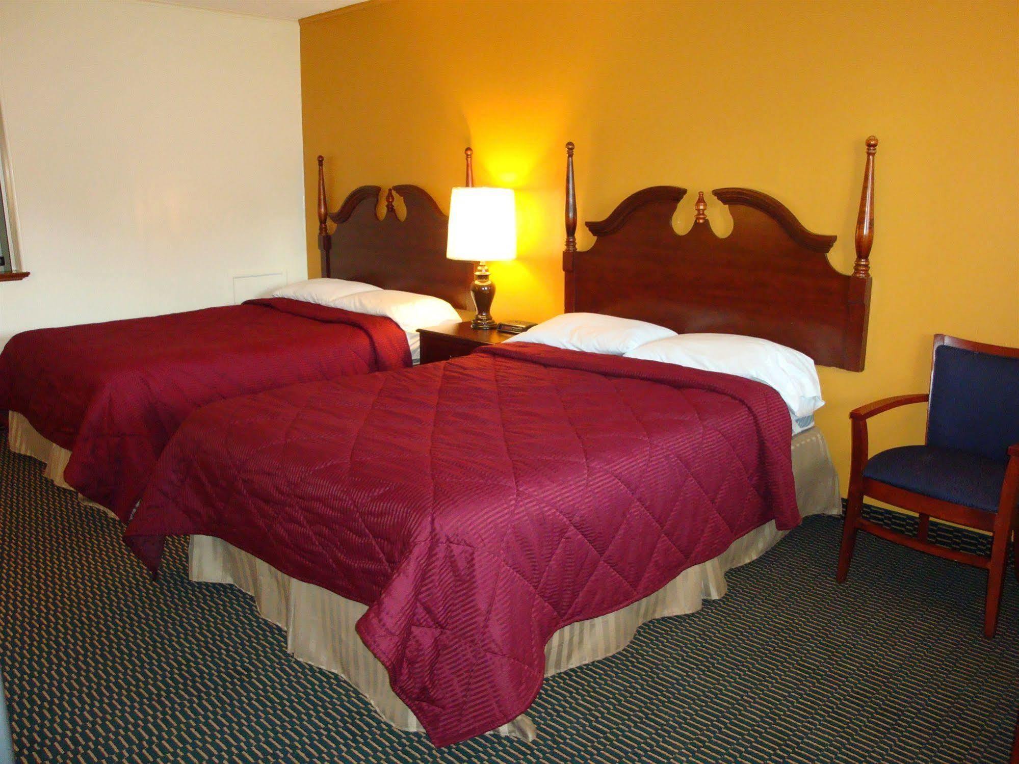 Soudersburg Inn & Suites Lancaster Ronks Luaran gambar