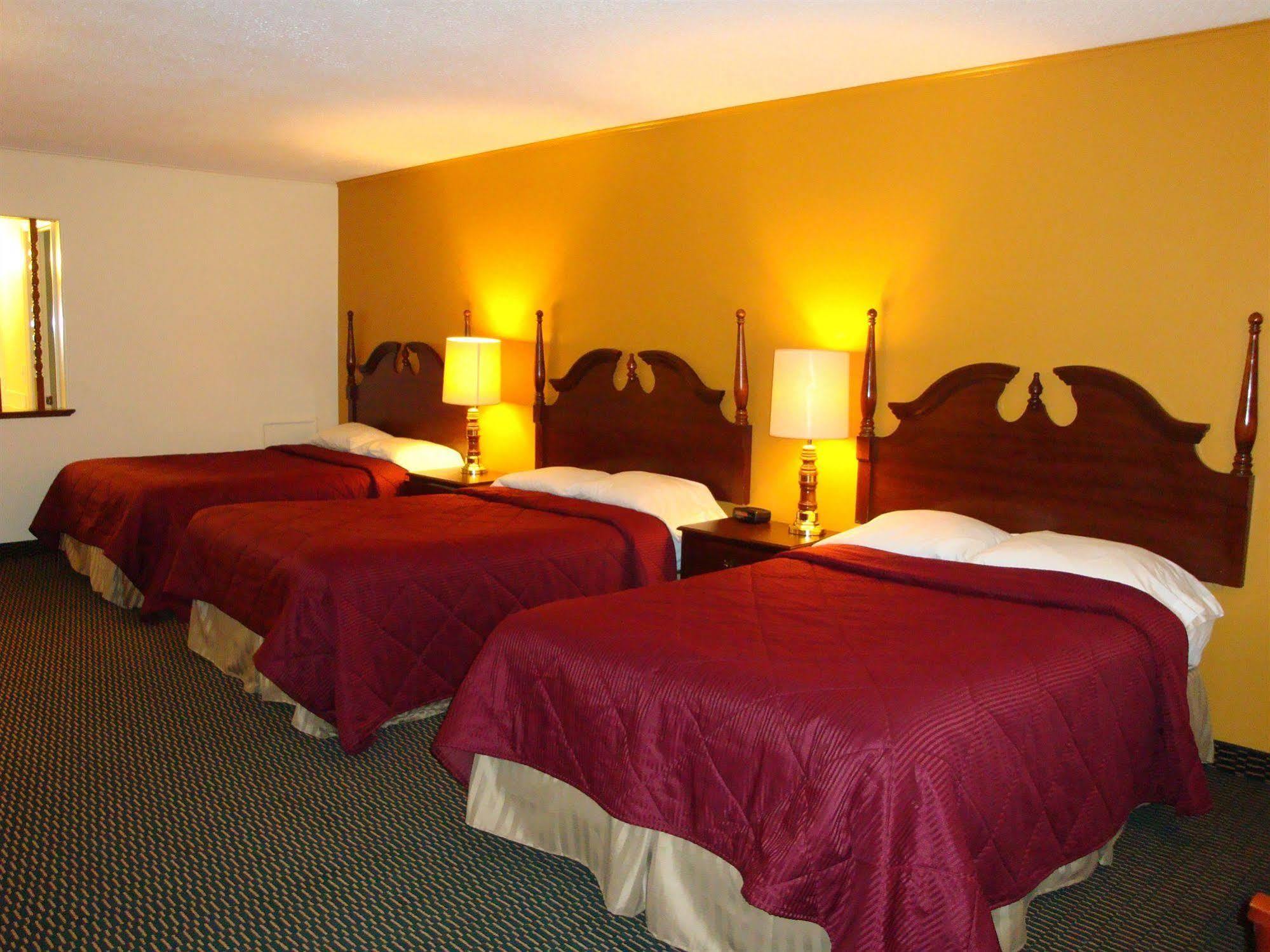 Soudersburg Inn & Suites Lancaster Ronks Luaran gambar