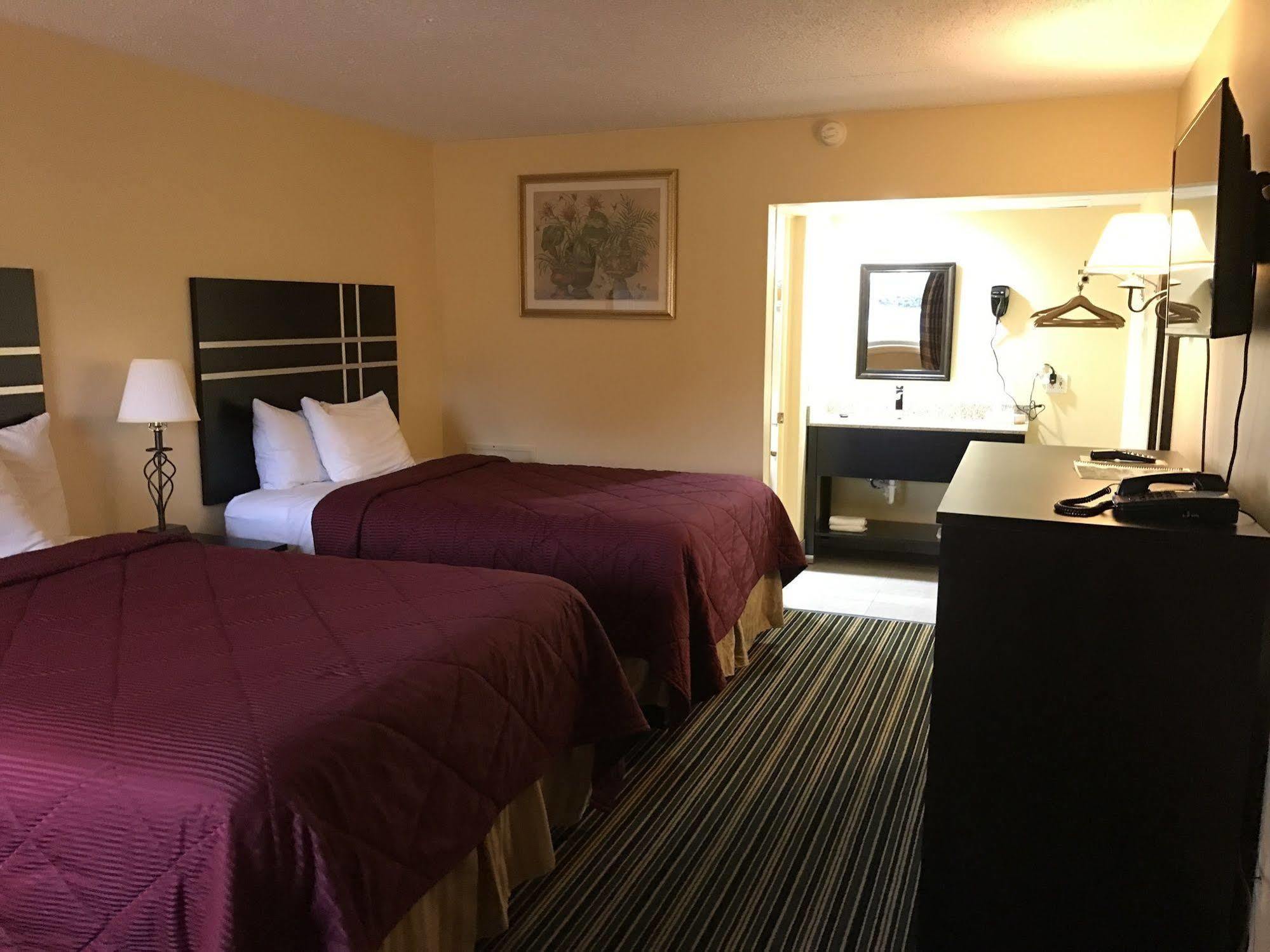 Soudersburg Inn & Suites Lancaster Ronks Luaran gambar