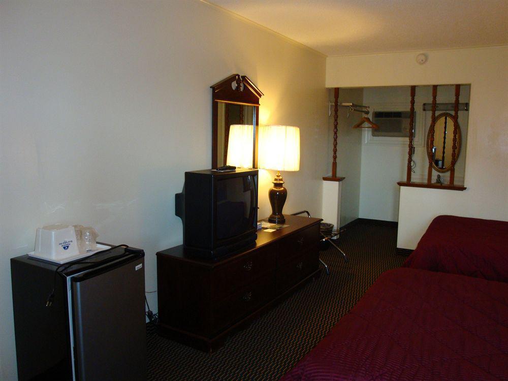 Soudersburg Inn & Suites Lancaster Ronks Luaran gambar