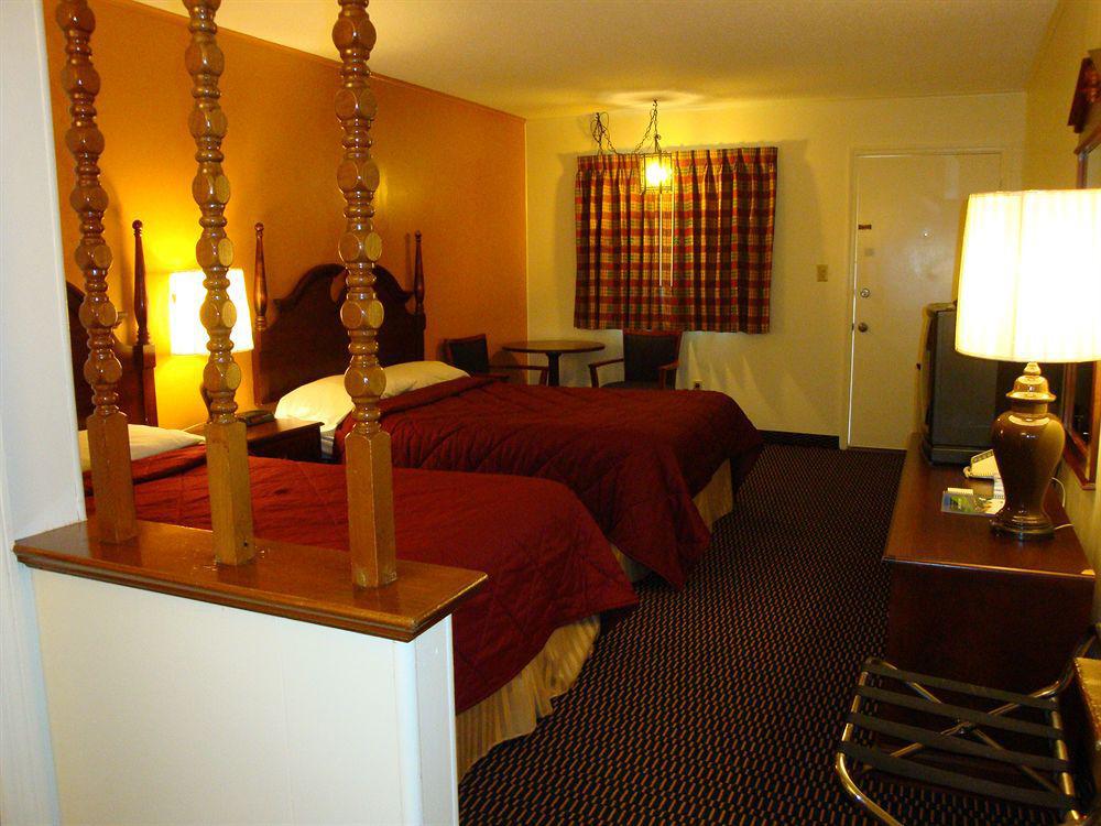 Soudersburg Inn & Suites Lancaster Ronks Luaran gambar